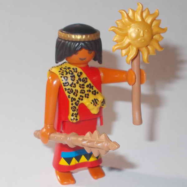 25 · Aztec Priest / The Aztecs - figure