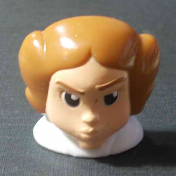 20 Princess Leia (figure)